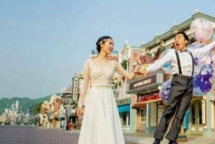 涉外婚姻签证是指的中国公民与外国公民结婚构成的涉外婚姻需要办理的签证。中国人与外国人结婚很多时候都是为了可以到爱人的国家随意的生活或者是旅行，而且这种事情也是必然会发生的，所以就需要办理签证。涉外婚姻签证办理起来相对是比较容易的。