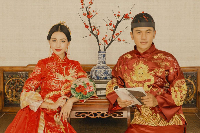 鹤岗市位于黑龙江东北部，是国家重要的煤炭基地之一。属于温带大陆性气候，千百年来形成了独具特色的结婚风俗，在鹤岗结婚有什么风俗呢？