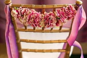 婚礼椅背花