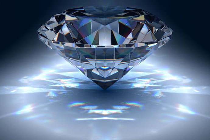 对钻石的切工进行分级，就是钻石荧光等级，主要是看亮度、火彩和闪光度三个标准，而从不良，到良好，非常好，再到理想的水平，还是会有一个不断的升级的过程，也是在进行其质量标准确定的很重要的内容。当然在切工保证的同时，钻石产品本身的气质特点也在此有更好的表现。而理想级不超过百分之三， 它将进入钻石的大部分光线反射出来。实现了钻石绽放无限美丽的效果，也是极美的选择。