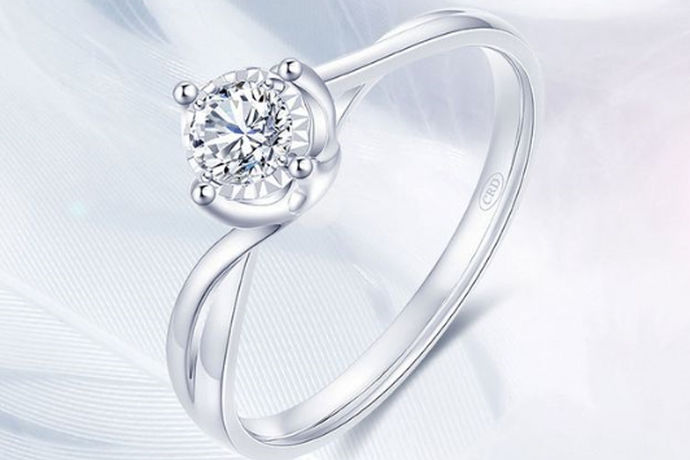 准备结婚，跟未婚妻订婚，按照传统需要一只钻石戒子。钻石恒久远，一颗永流传。一个钻石戒指是很多女性结婚时希望拥有的。