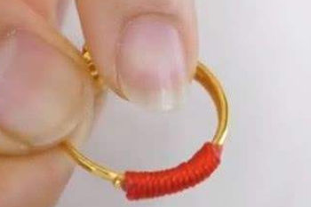 怎么缠戒指上的红绳