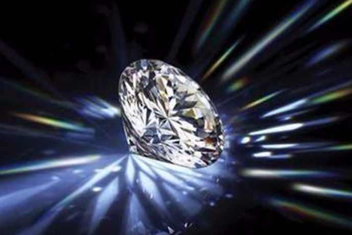 钻石作为一种昂贵却又极其精美，并且能够流传下来的一种首饰之一，是现象很多人，特别是年轻人偏爱的一种首饰。那么现在钻石品牌这么多，克拉美钻石怎么样呢？
