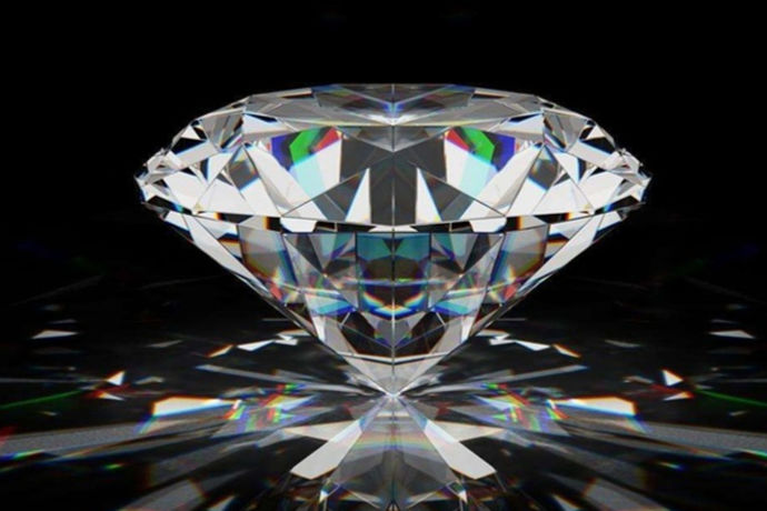 在现在的社会中，结婚的时候没有钻石，那么这个婚礼就会失色很多，所以很多新人在结婚之前需要做的事情，除了拍摄婚纱照，就是挑选钻石戒指，能够拥有一枚钻石，这只是每一个女生毕生的梦想，鸽子蛋般的大钻石更是受女孩子的喜欢。那么11克拉钻石多少钱呢？