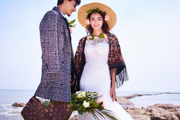 青岛海派婚纱摄影有其独特的风格,每一种风格都给人一种美妙的感觉.