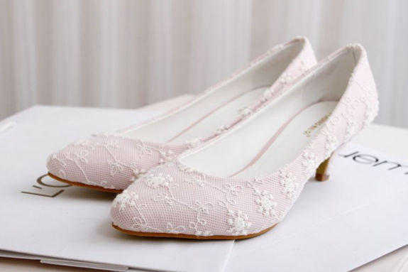 新娘需要给伴娘买鞋吗
