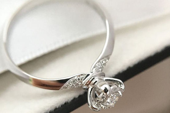 结婚应该买什么戒指