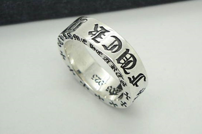 我们都知道，现在大部分的年轻人都会购买自己喜欢的戒指来进行佩戴，生活中有很多不同品牌的戒指。今天中国婚博会小编就为大家带来克罗心官网戒指价格表。如果你想了解可以看看。