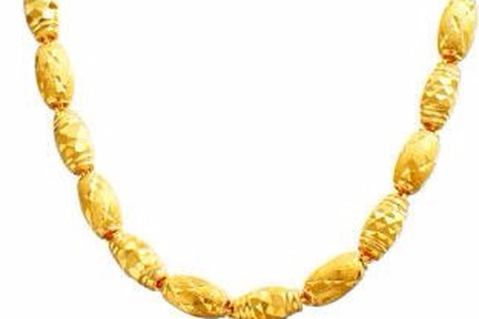 大家都很清楚，女士是非常喜欢购买物品的，比如说珠宝首饰，女人们对于世界上的珠宝首饰是没有抵抗力的，那么男士对于黄金的喜爱也不低于女人对珠宝的喜爱了。黄金是财富的象征，任何时候都散发着一种致命的吸引力，有些人可能会觉得黄金项链俗气其实并不是这样，黄金项链，只要选对了款式一样可以提升气质。那么很多人都想了解一下2020年男士黄金项链款式，接下来就由中国婚博会小编带领大家看看吧！