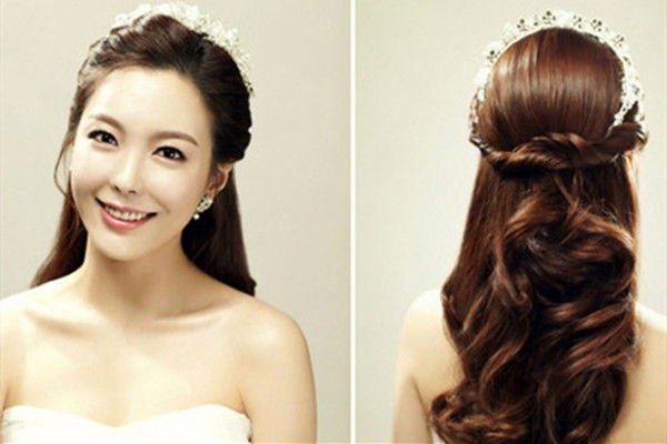 2,韩式盘发新娘的发型图片