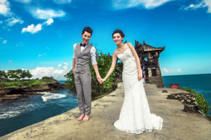 巴厘岛拍一套婚纱照多少钱