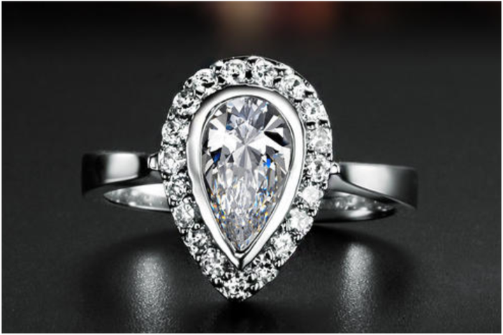 结婚戒指买成品还是定制好？