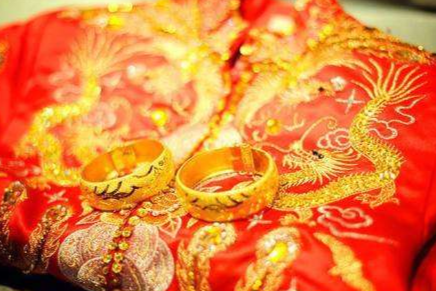 中式结婚礼服如何选？