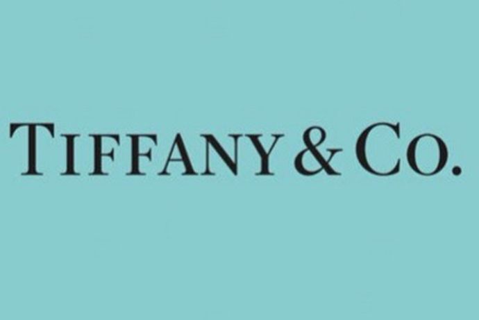蒂芙尼Tiffany是知名的珠宝奢侈品牌，名下有饰品、腕表、礼品、香水等不同品类，非常多元化的一个品牌。但蒂芙尼最具人气还是饰品，项链是其中更为出圈的一个，很对人都知道蒂芙尼的项链，那么究竟怎么样呢，一起往下看看吧！