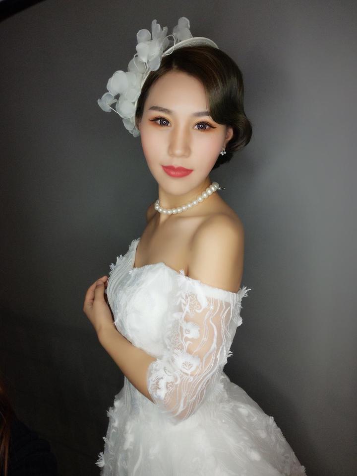 柠檬美妆新娘造型短发轻复古白纱造型
