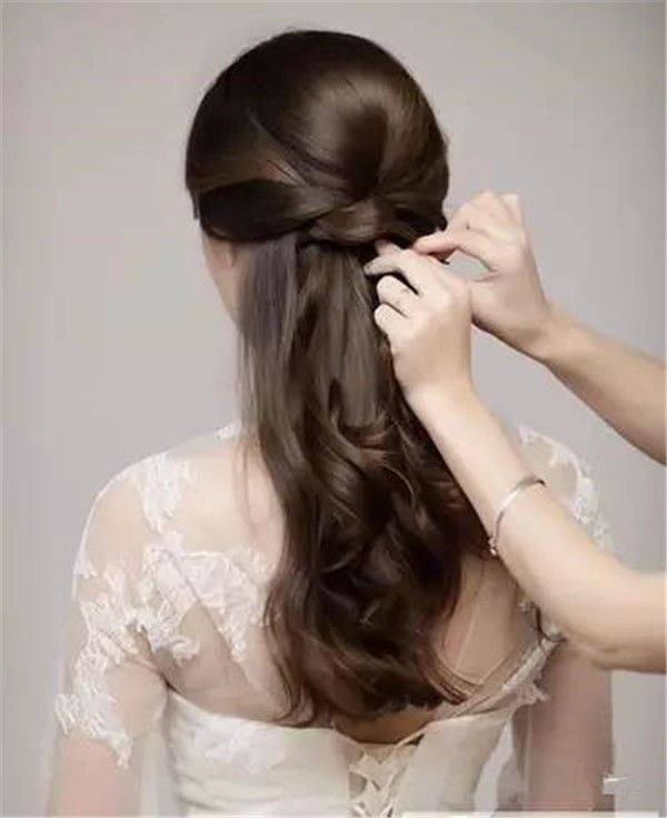 简单的新娘发型图片步骤教程 