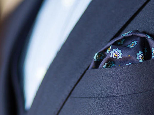 蓝黑色时尚商务绅士套装西服