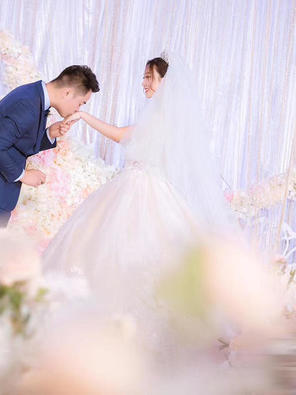 尤美婚纱设计师高定系列8套+全程跟妆