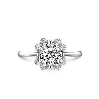六福珠宝：「爱很美」系列-18K金钻石首饰套装「四叶草」