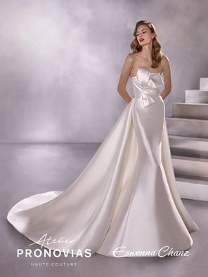 Pronovias - BLACK STAR