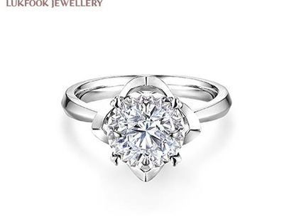 六福珠宝爱很美系列18k金白色钻石戒指