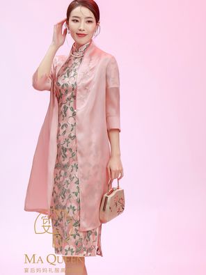 2021新款.妈妈装.粉色蕾丝旗袍