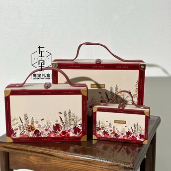红色花卉礼盒