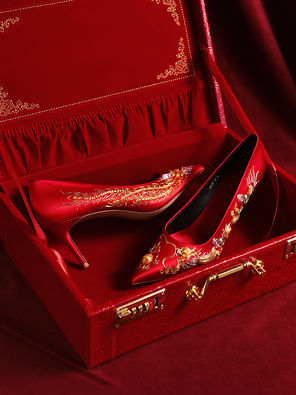 【龙凤呈祥】rose castle 原创手工刺绣红色秀禾婚鞋女中式新娘鞋