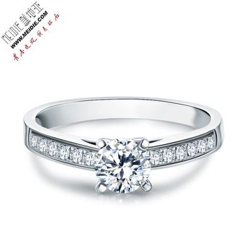 美地亚：美地亚珠宝铂900钻石婚戒