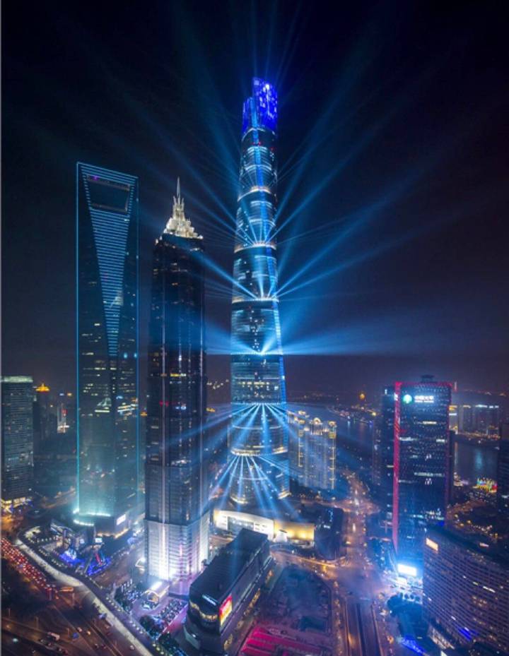 上海中心大厦全景
